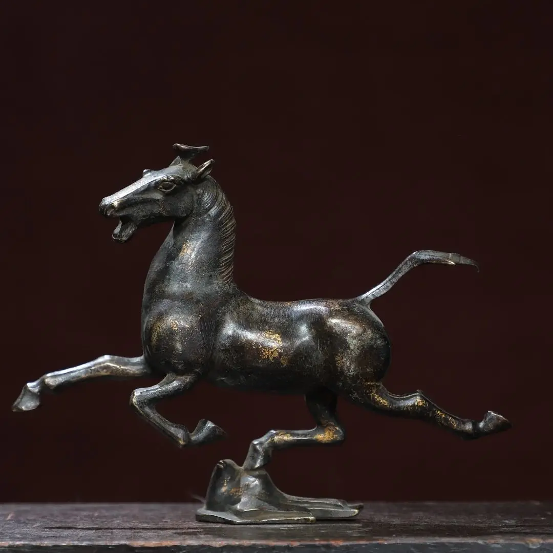 Old Collection Treasures Copper Tuo Gold [Ma Ta Feiyan] Length 21 cm Width 5 cm Height 15 cm Weight 0.6 kg