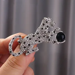 Vintage Luxury Rhinestone Leopard Brooches For Women Men Cute Animal Brooch Clothing Backpack Pins Casual Office Jewelry Gifts