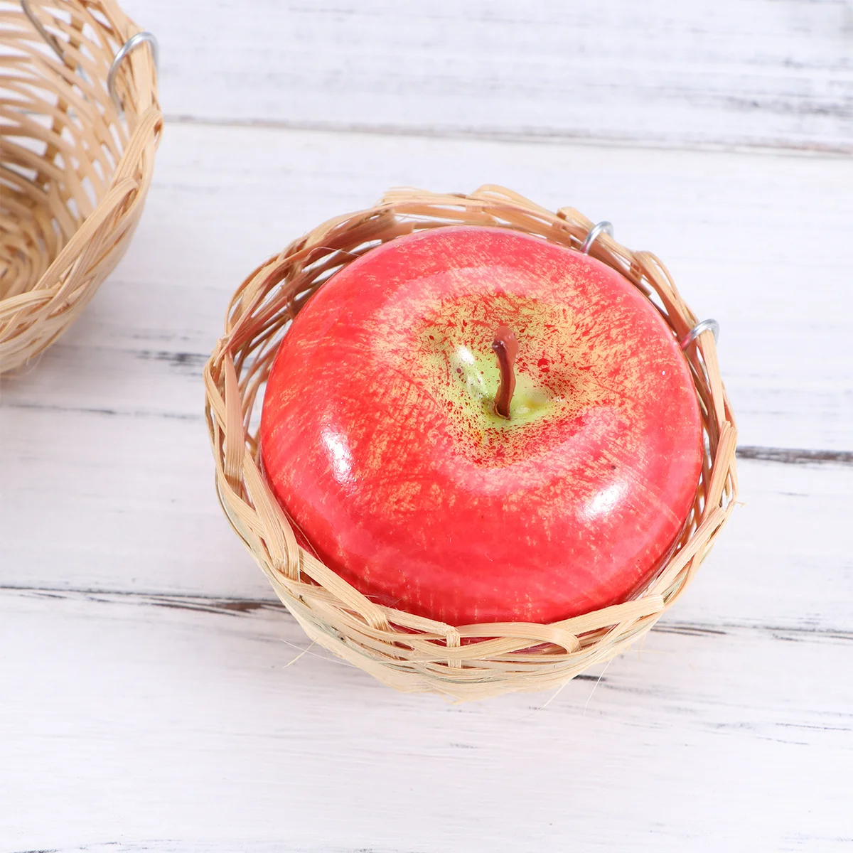 

2Pcs Bamboo Bird Nest Handmade Hanging Parrot Nest with Hook Cage Decoration Indoor Outdoor Garden Bird House