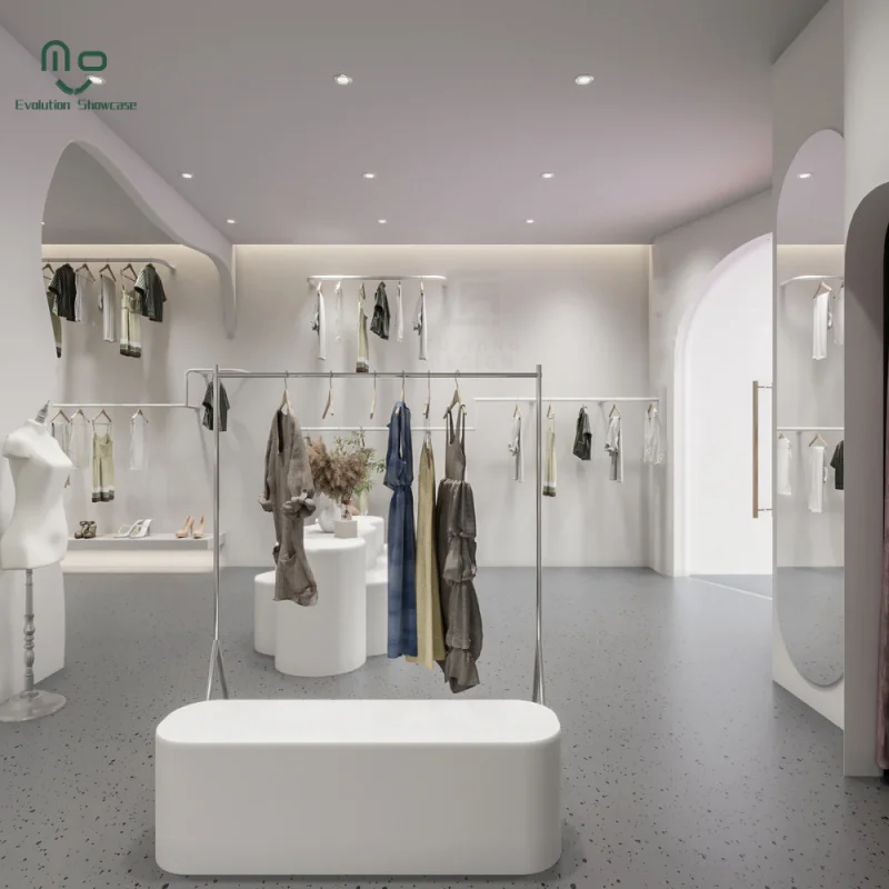 Custom.Metal التجزئة متجر لبيع الملابس رف شاشة جدار خشبي خزانة عرض الملابس رفوف النساء فستان ملابس الرجال البدلة Gar