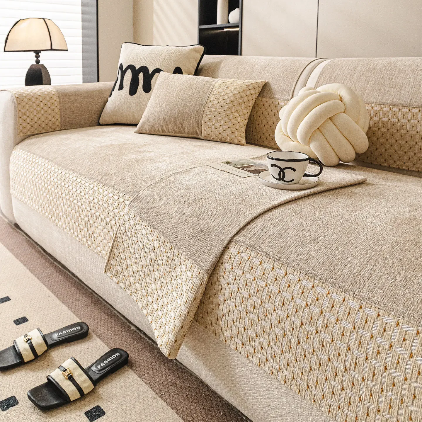 Mid-Century Chenille Sofa Cover Patchwork Design 2026 New All-season Fixed Non-slip Anti-cat Scratch Seat Cushion Sofa Cover