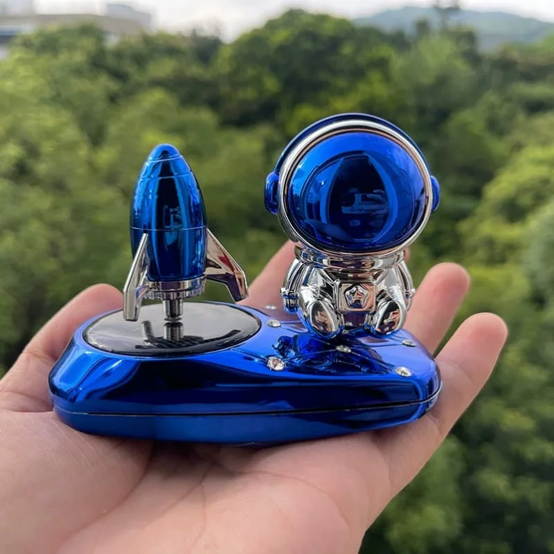 Solar Rotating Rocket Car Air Freshener Diffuser Astronaut Dashboard Decoration Car Interior Accessories Office Ornament Gift