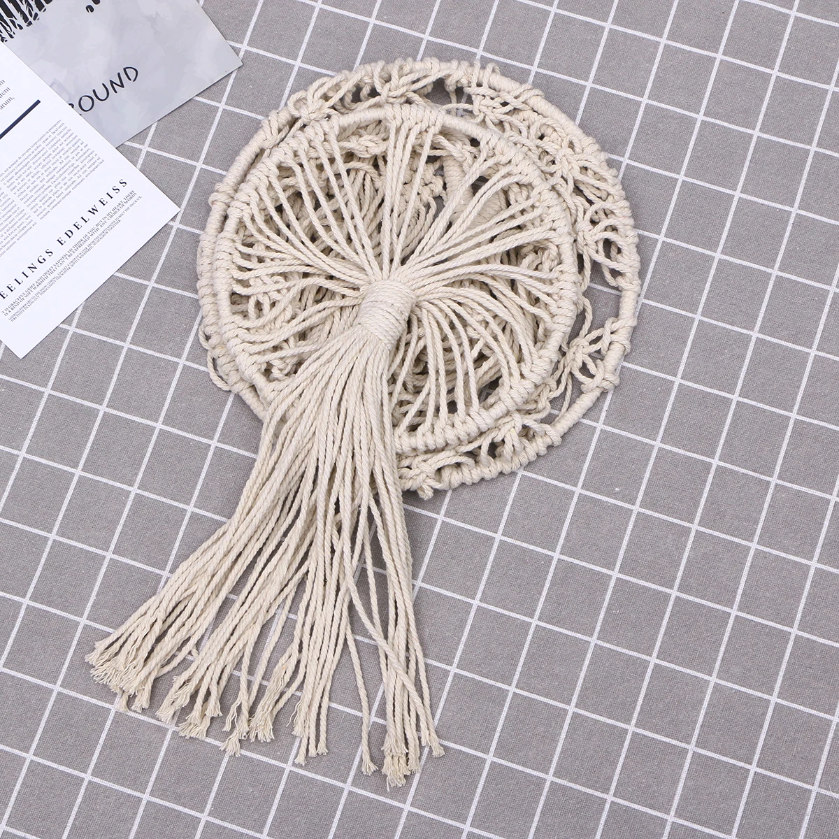 

Hand-Woven Hanging Plants Flower Basket Beige Vintage Macrame Plant Hanger Home Garden Balcony Outdoor Wall Hanging Cotton Rope