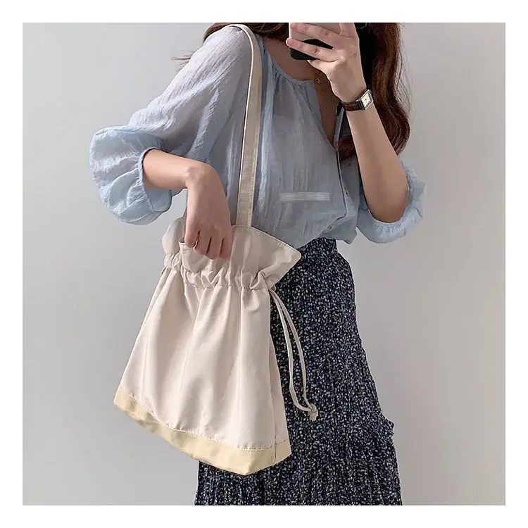 

Solid Color Pleated Drawstring Artistic Retro Versatile Girl Shoulder Bag