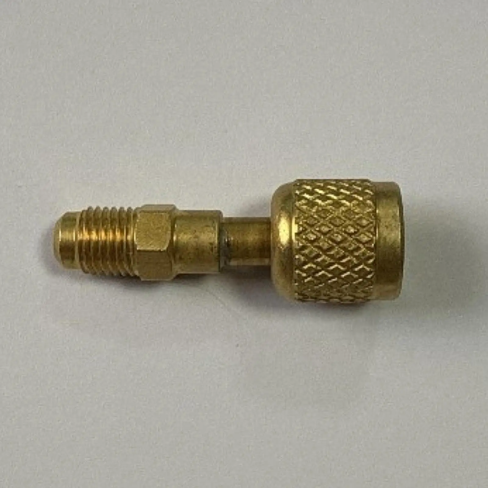 

Латунный переходник 1/4 Sae-lh с внутренней резьбой на 1/4 штекер, запасные части для резервуаров R454B R32, универсальный прочный