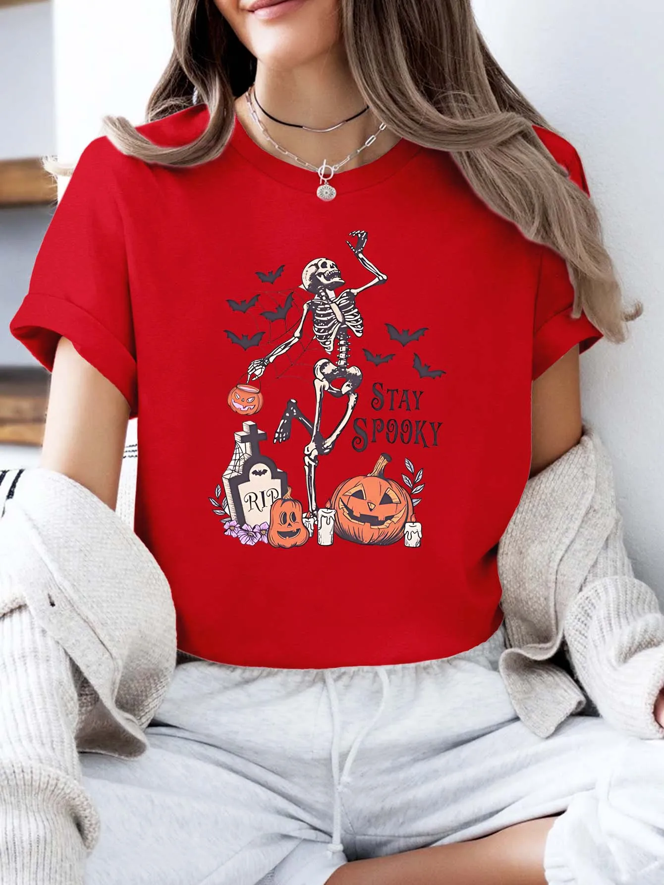 Camiseta gráfica espeluznante de Halloween de talla grande - Cráneo y calabaza de seis colores - Manga corta