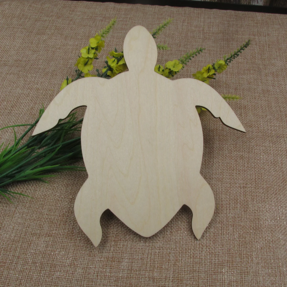 GORGECRAFT - 20 piezas de madera de tortuga sin terminar con animales marinos, adornos para colgar, rebanadas de madera en blanco con 20 cordeles para manualidades, hogar, boda, cumpleaños, Navidad