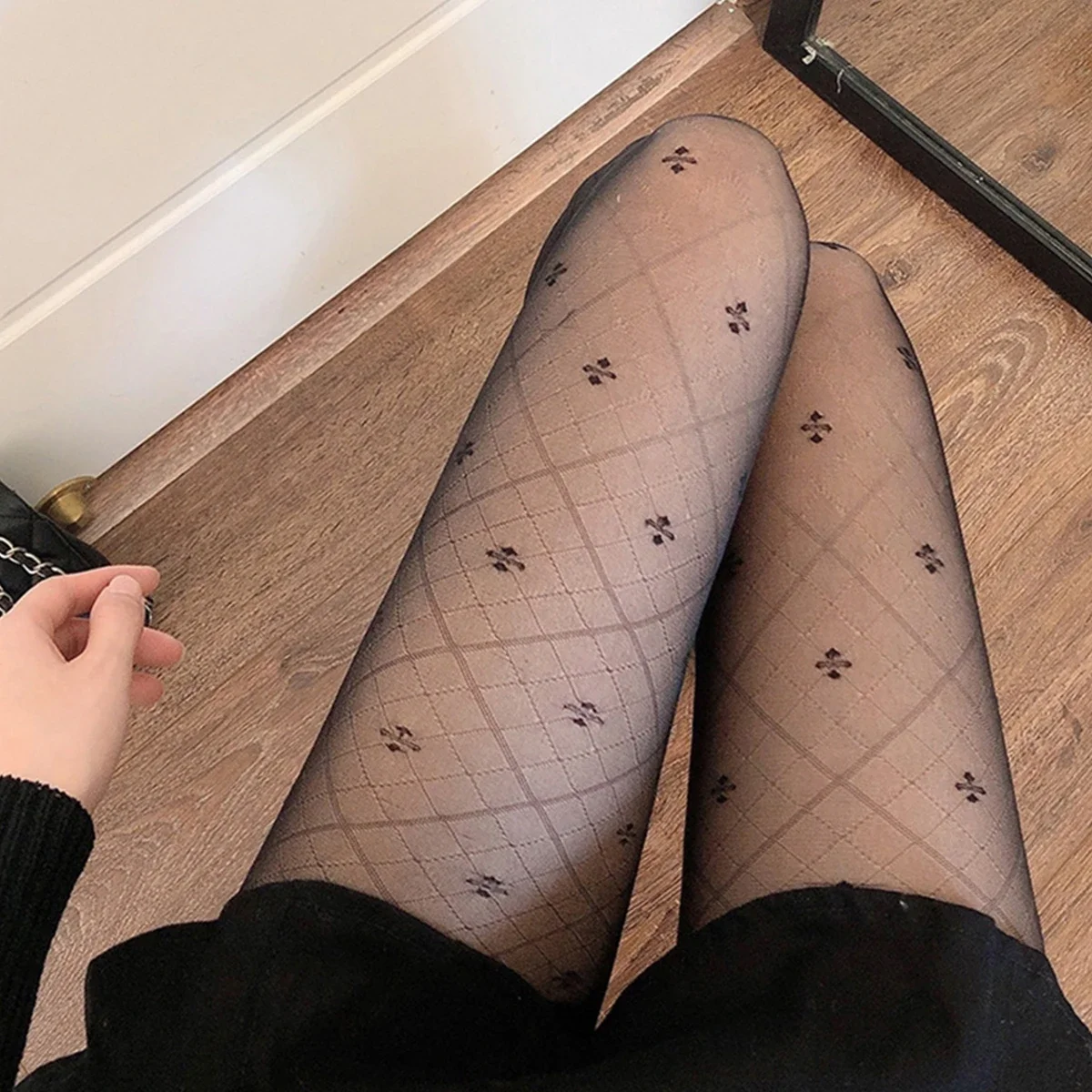 Embroidery Rhomboid Grid Kpop Woman Pantyhose Thin  Office Thights See Through Hipster Stripper Fashion Transparent Skin Color