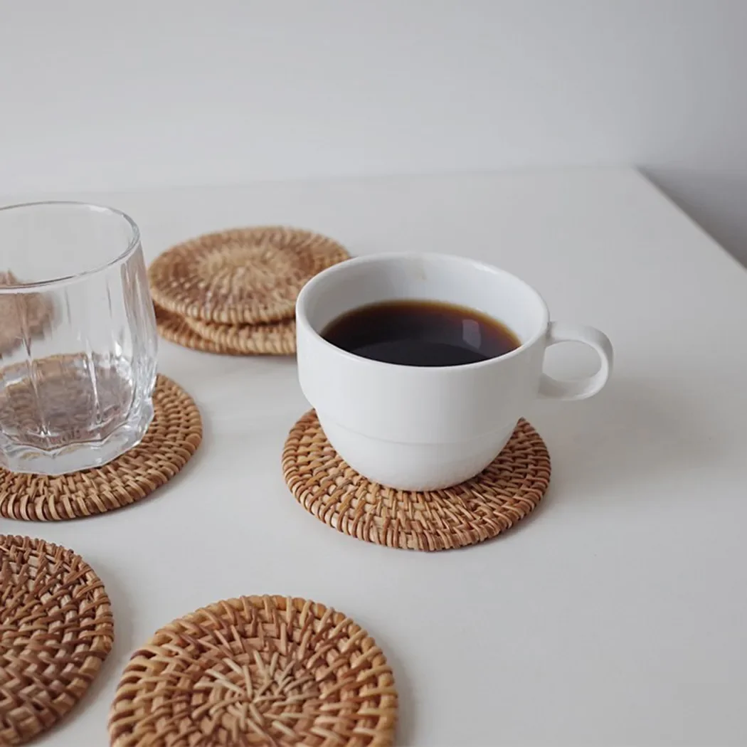 Natural Rattan Placemats Handmade Weave Round Coaster Pad Heat Insulation Mats Coffee Tea Set For Home Decor Accessories、