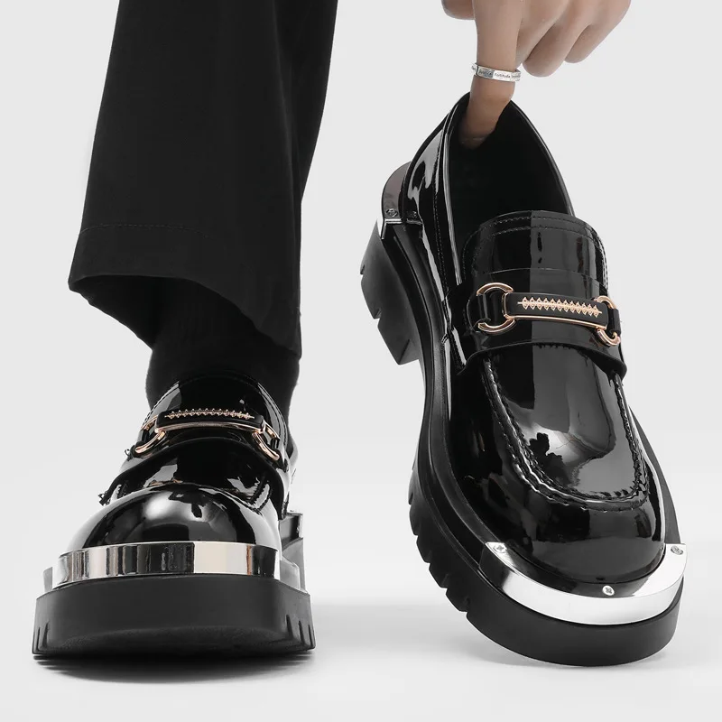 

Мужская обувь высокого качества, модные деловые модельные туфли для мужчин, блестящие свадебные туфли из лакированной кожи для жениха, высококачественная повседневная мужская обувь