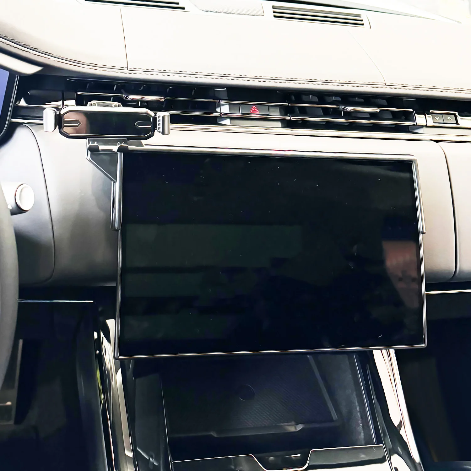 For Range Rover Sport 2023 2024 2025 Phone Holder Bracket Base Magnetic MagSafe Wireless Charging Phone Mounts Car Accessories