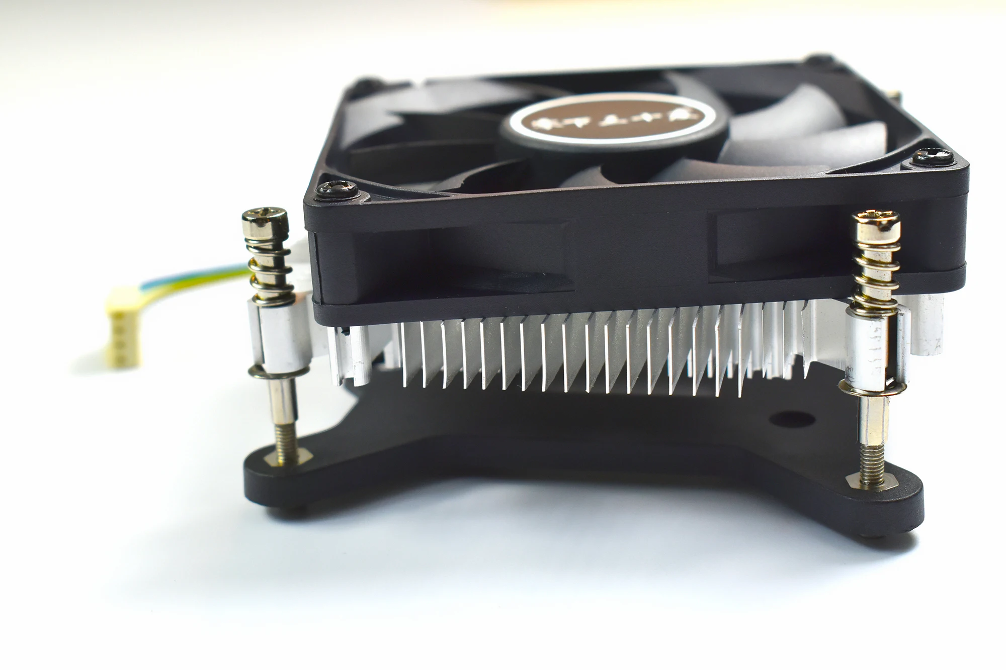 Ventilador de refrigeración de CPU con 4 pines 12V Mini ventilador de refrigeración de PC para Intel LGA 1155 1156 1151 1150 (i3 i5)