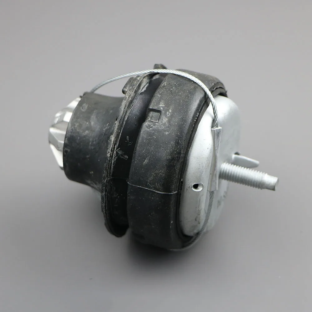 

Опора двигателя задняя нижняя 8683936 для Volvo XC90 03-16, S60 01-09, S80 99-06 (номера 30778951, 9485551, 9161142)