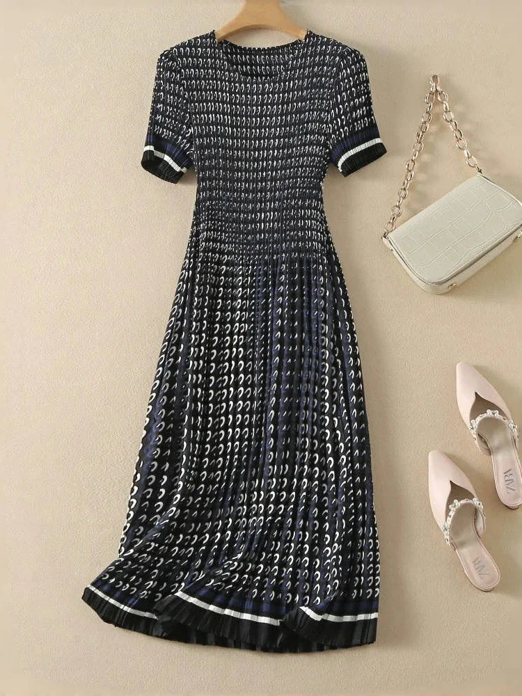 Pleated dress, women's waist collection, short sleeved floral long skirt, elegant 2026 summer new style DRESS