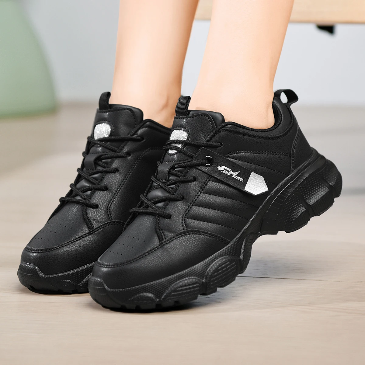 Sneaker da donna fanming 2024 scarpe da ginnastica traspiranti di nuova moda, scarpe da corsa all'aperto da donna, scarpe da trekking Casual leggere