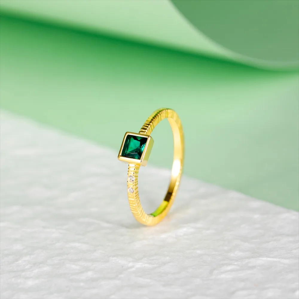 Monkton prawdziwe 925 srebro Vintage kwadratowe zielone pierścionki z cyrkonią dla kobiet luksusowy złoty wzór elegancka obrączka anillos — zdjęcie 3