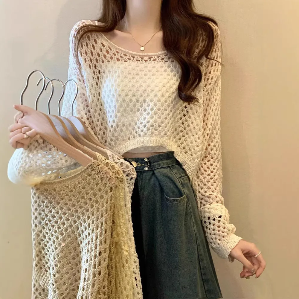

Spot Short Hollow Top for Women in Early Summer New High-end Design Sweater Long-sleeved Blouse for Small People
