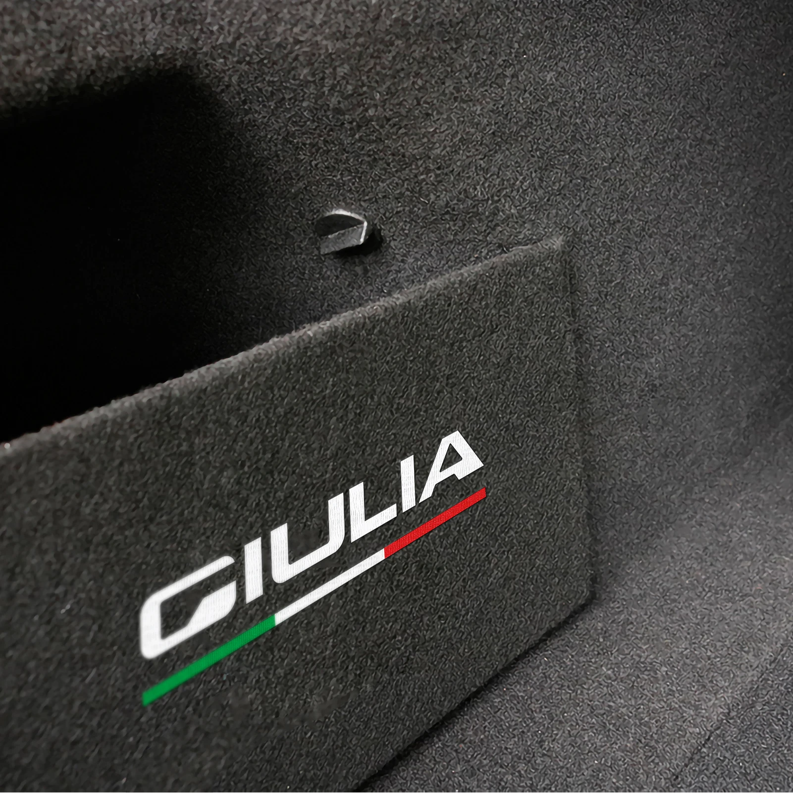 Für Alfa Romeo Giulia 952 2016–2027, Kofferraumaufbewahrung, Trennwand, Schutzplatte, Nylon-Innenaufkleber, Autoverkleidungszubehör – Detail 7