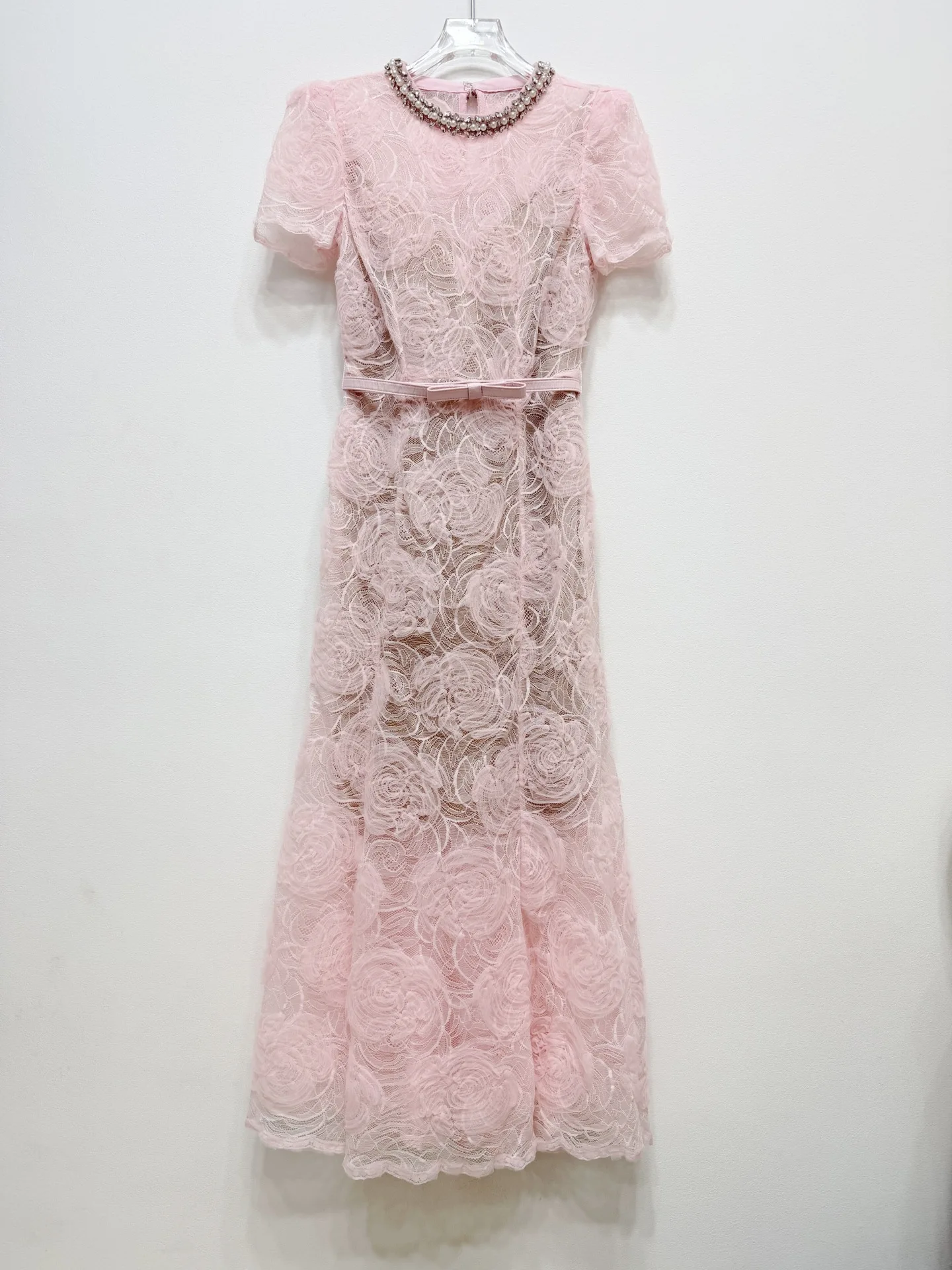2026 Spring New Luxury Rose Lace Round Neck Collar Diamonds Short Sleeve Off-white Mermaid Long Dress Belt