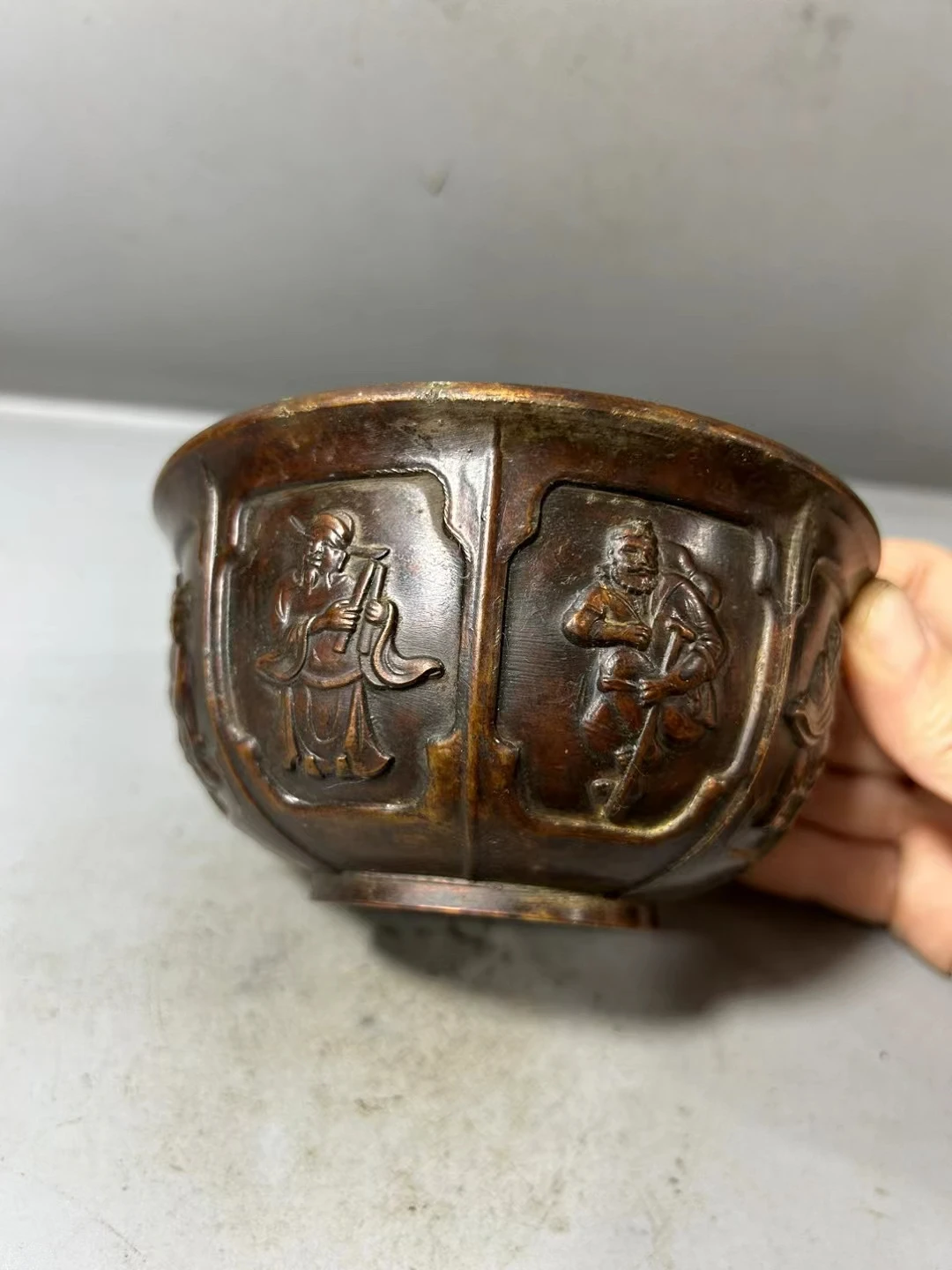 

Copper alloy eight immortals crossing the sea bowl wrapped pulp home living room craft ornament