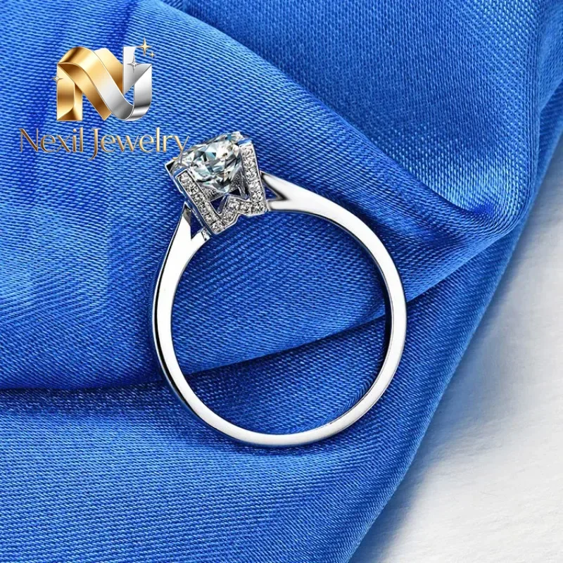 

Lynge Jewelry Classic 4-Prong 1ct Moissanite Ring for Women - PT950 Platinum, Solid Craft, Sleek Silhouette, Understated Luxury