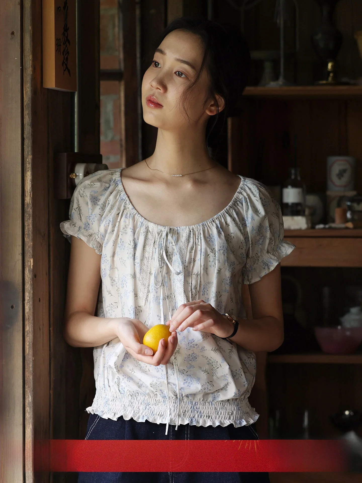 

Женский летний топ с цветочным принтом в стиле ретро, приталенный, с объемными рукавами, модный, повседневный, дышащий, приятный для кожи, с круглым вырезом