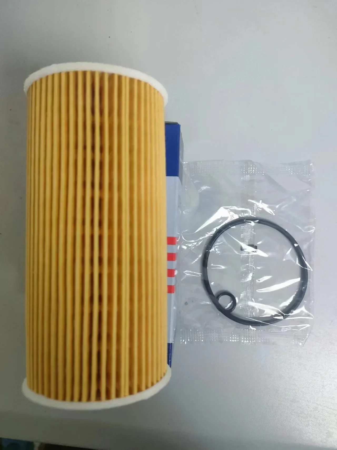 Oil Filter 263102F010 for HYUNDAI ix35 SANTA FE TUCSON KIA SORENTO SPORTAGE STINGER GENESIS G70 26320-2F000 26310-2F011