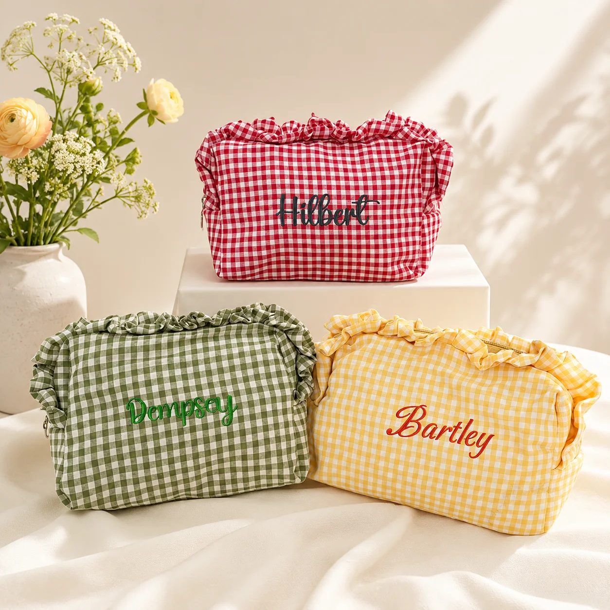 Embroidered Name Cute Ruffle Trim Makeup Bag, Elegant Romantic Cosmetic Vanity Pouch, Exquisite Gifts for Wedding & Daily Travel
