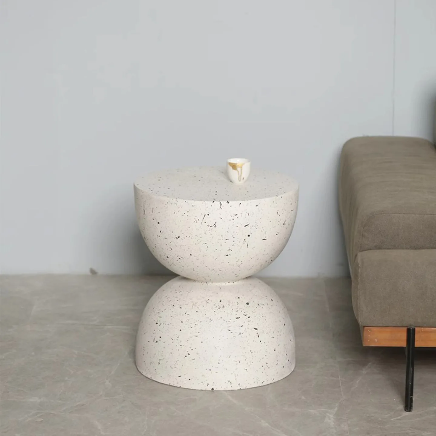 Nordic small round table, living room, small coffee table, silent wind, cream wind edge, sofa corner