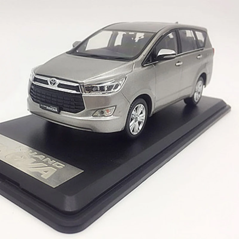 

Diecast Original 1:32 Scale Toyota MPV Kijang Innova Simulation Alloy Car Model Display Collectible Gift Souvenir Decorative