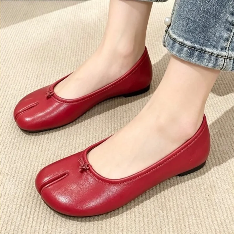 Tabi Ninja Shoes Woman Microfiber Leather Comfy Flats Split Toe Slippers Soft Bottom Loafers Brief Ladies Trotter Moccasins 2026