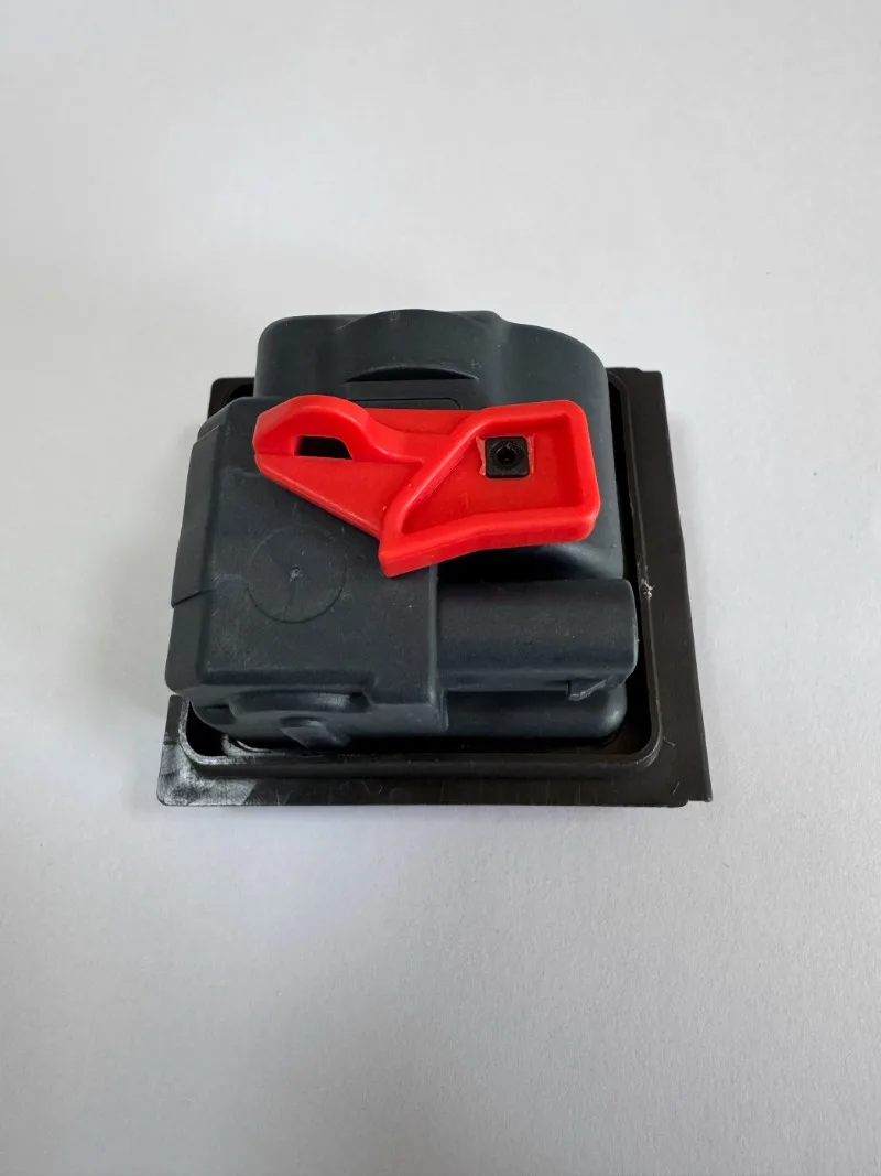 สําหรับ Mercedes Benz GLC260 C180 C200 E260 E300 ต่ําอุณหภูมิปิดวาล์วน้ําหล่อเย็นท่อ TEE Joint 1pcs