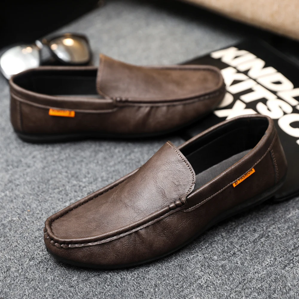

MAEDEF Mens Loafers Slip On Casual Shoes Lightweight Non-Slip Comfortable Walking Shoes Soft PU Leather Outdoor Loafers Big Size