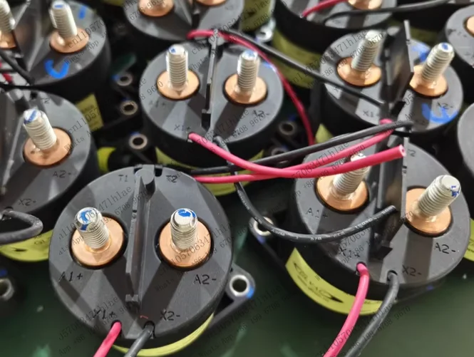 1pcs  350A Two-Wire High Voltage DC Relay, Model: GL350ASANA Coil: 12VDC Control Voltage: 350A 750V DC, Tested OK