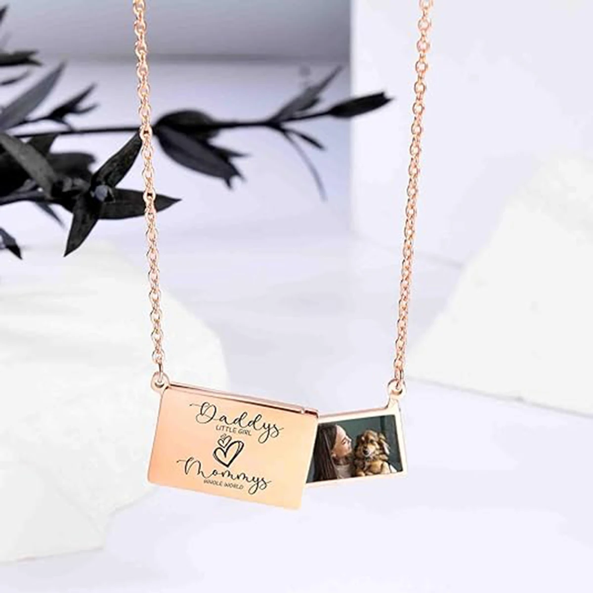 شخصية المغلف سحب التدريجي صورة قلادة الفولاذ المقاوم للصدأ المنجد قلادة لصديق العائلة مخصص نقش المجوهرات التذكارية