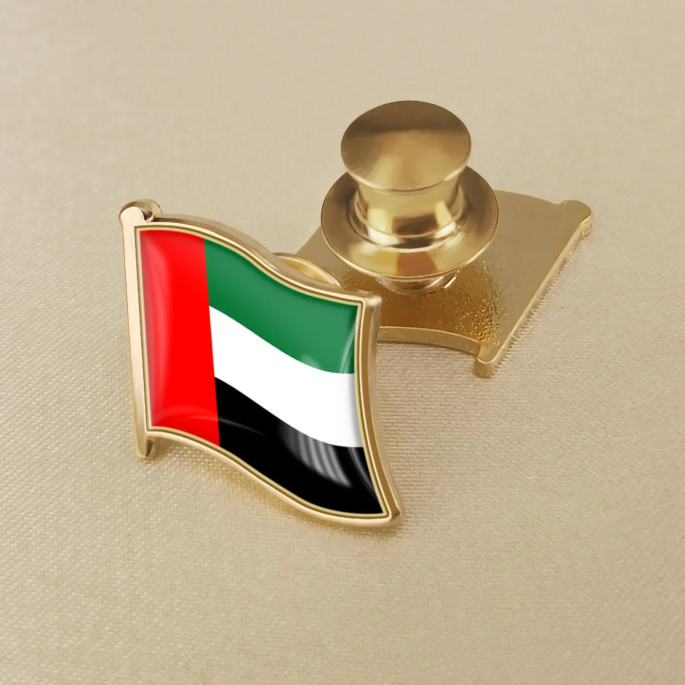 United Arab Emirates Flag Lapel Pins UAE Emblem Badge Custom Enamel Craft Metal Lapel Pin Clothing Backpack Accessories Gifts