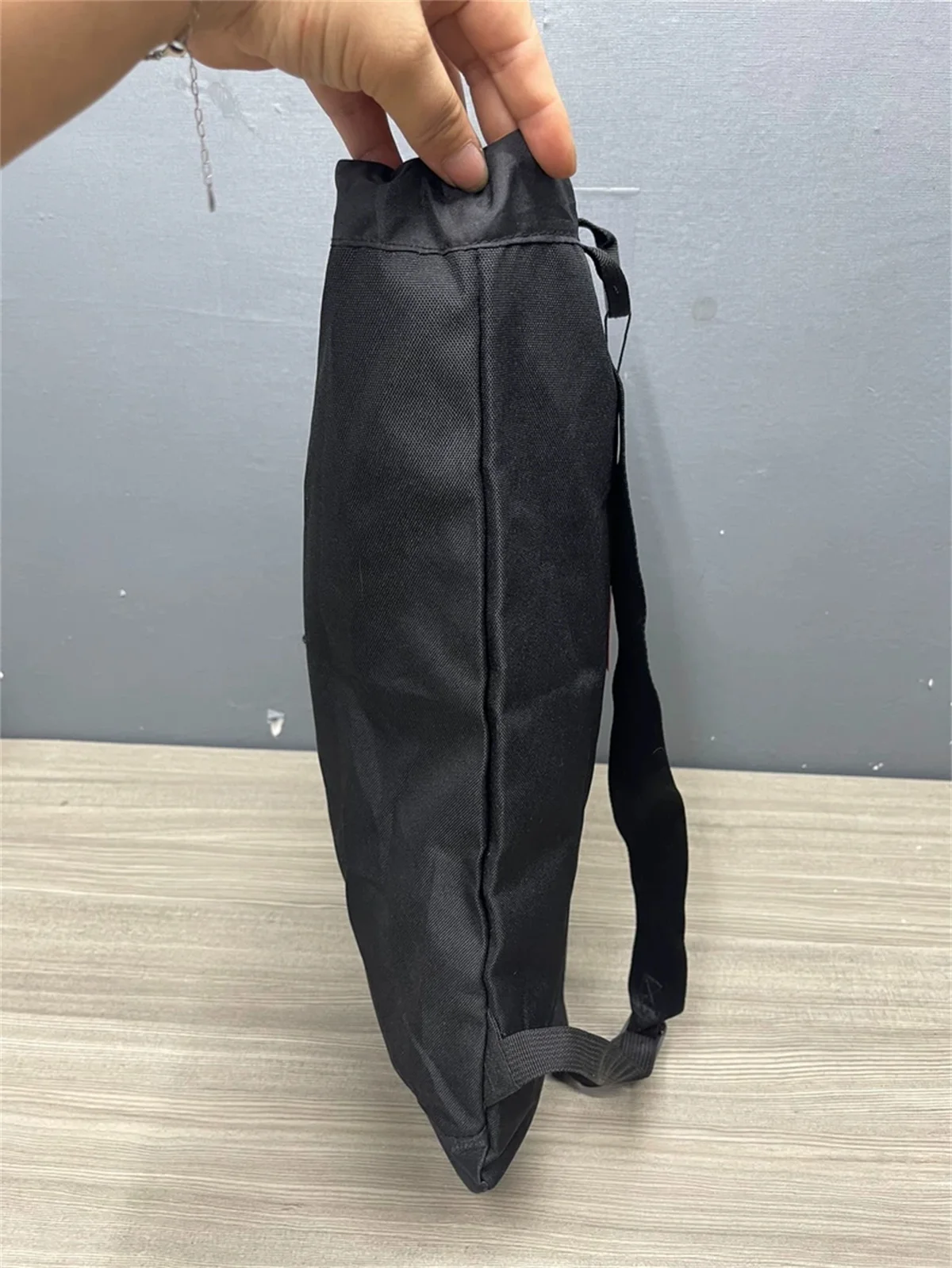 Schwarzer Rucksack, Größe 52 * 35 cm