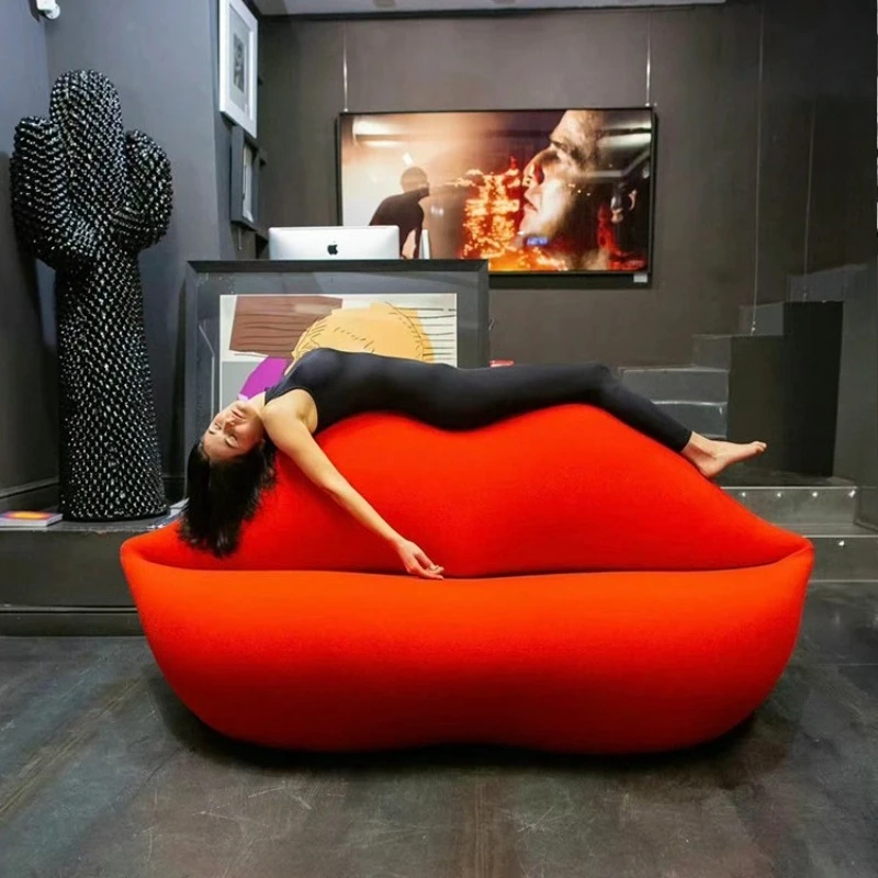 

Italian designer red lip sofa creative personality heterosexual minimalist straight
