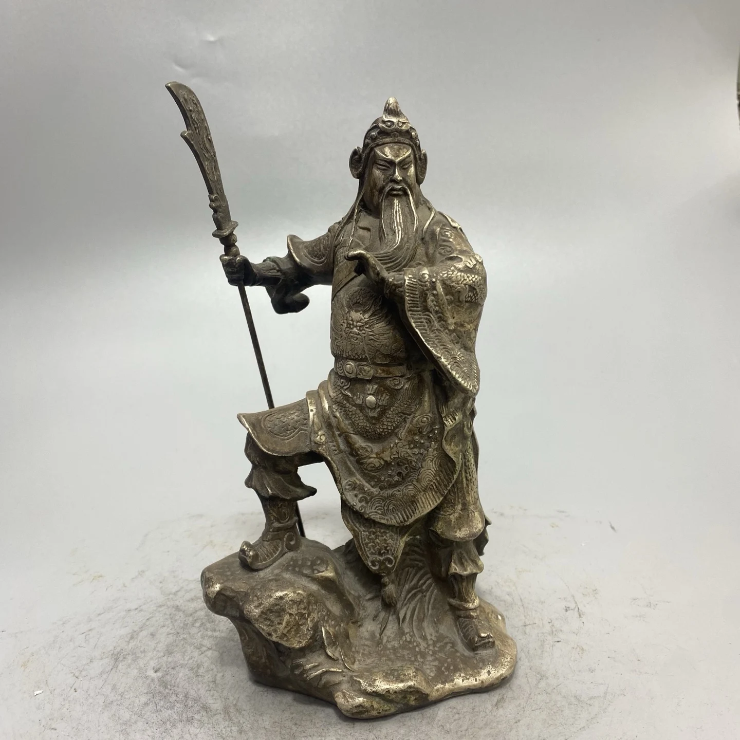 Old Bronze Gilded Silver Dragon texture Guan Gong Station Statue Guan Yunchang, Immortal Door God Buddha Worship Hall Town house