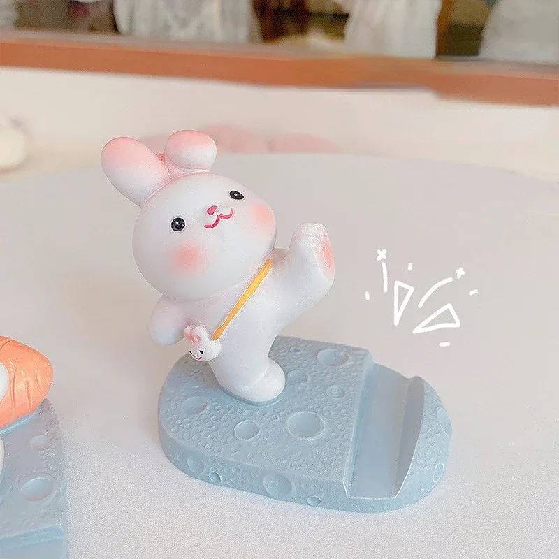 1PC Cute Resin Rabbit Phone Holder Universal Mobile Phone Stand Holder Bracket Ornaments Toys Home Office Desktop Decoration