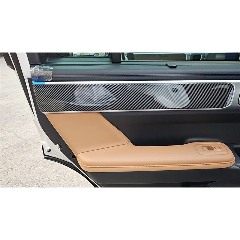 Для Hyundai Santa Fe 2023-2024: Комплект внутренней отделки из АБС-пластика с эффектом карбона – полный набор из 42 предметов, премиум-класса, самоклеящиеся накладки.