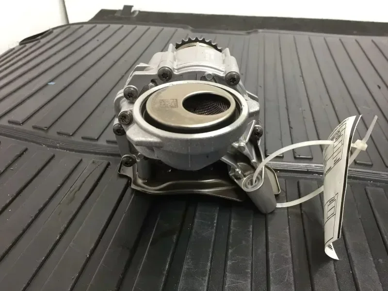 New FOR 2011 - 2018 BMW X5 F15 4.4L ENGINE OIL PUMP FLOOD RECOVERY 11417643256