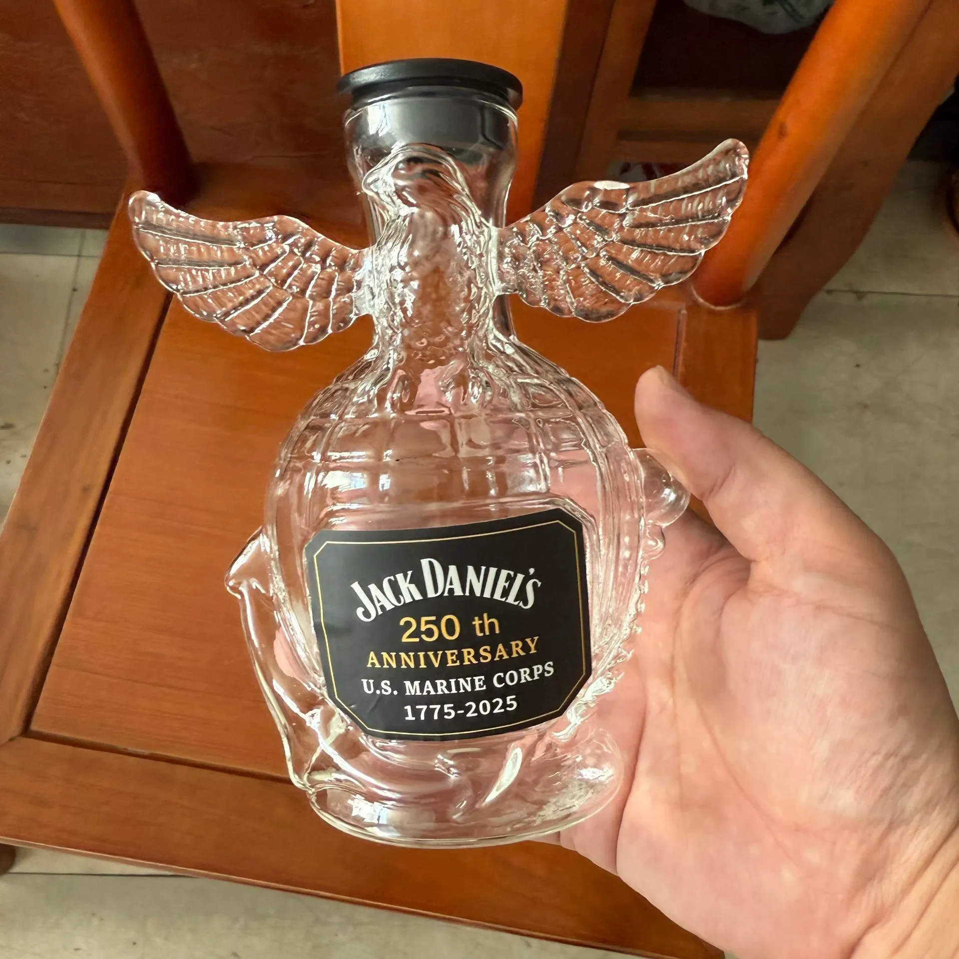 

Funny Whiskey Glass Decanter Eagle 10Oz Glass Whiskey Wine Bottle Statue Decoration for Bar Office Home