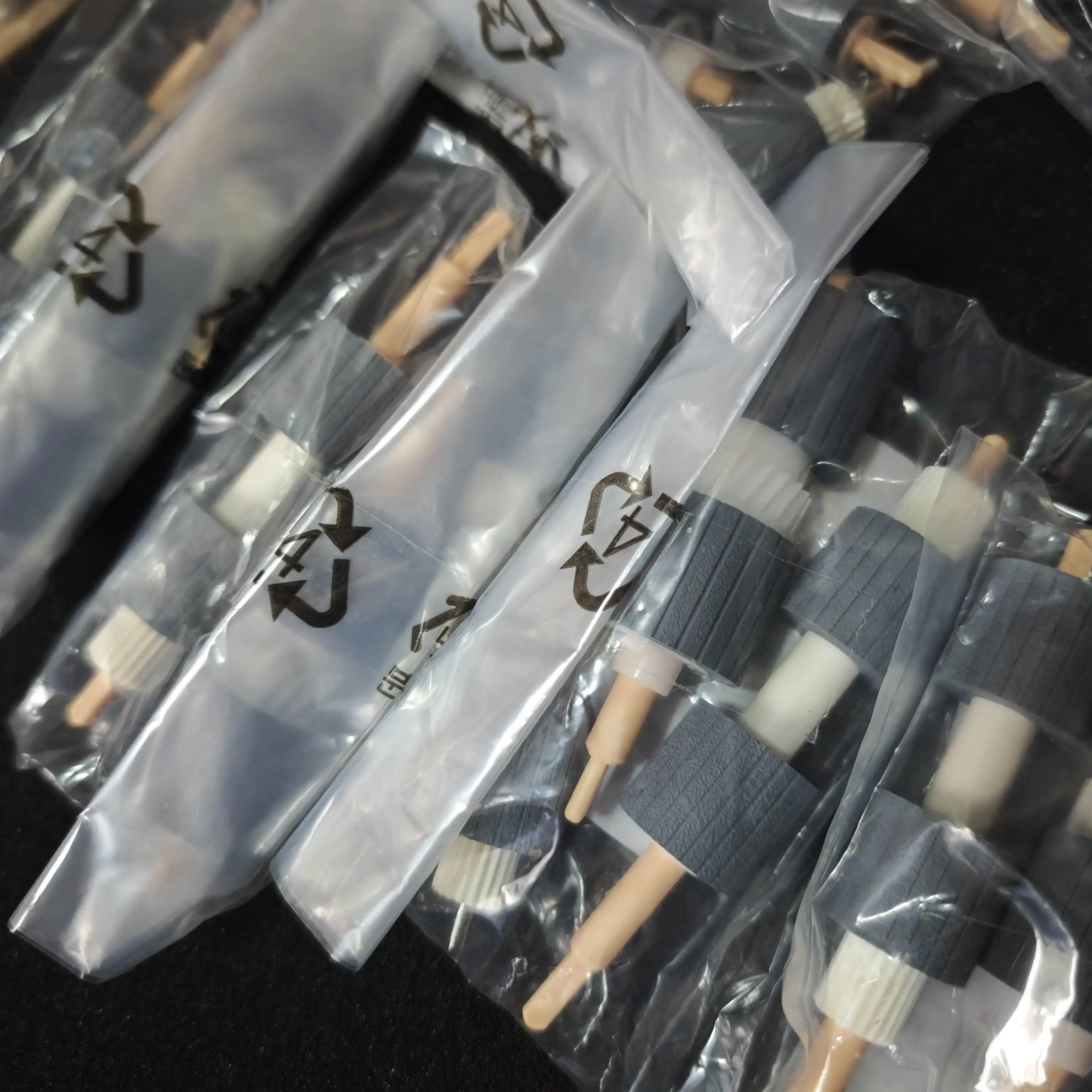 

1SET Improved pickup roller for Xerox 4110 4112 4127 1100 4595 DC 240 250 242 252 260 550 560 700 7665 604K23660 Copier Parts