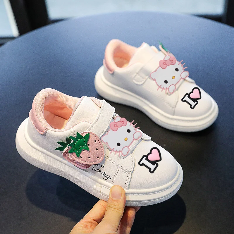 

Sanrio Spring New hello kitty White Casual Shoes Girls Sneakers Strawberry Leather Breathable Soft Sole Running Shoes