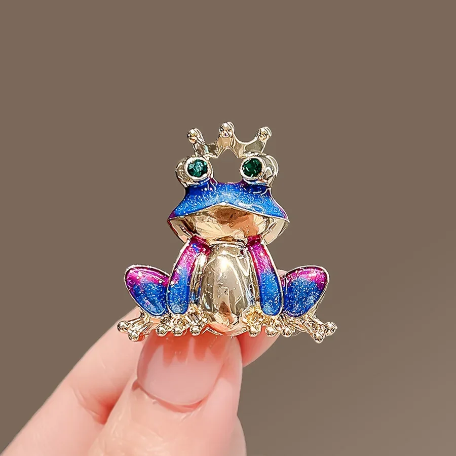 Broche couronne grenouille prince, épingles mignonnes, design féminin haut de gamme, épingle de niche, anti-absorbe ouissement, poitrine à la mode, fleur, accessoire pins