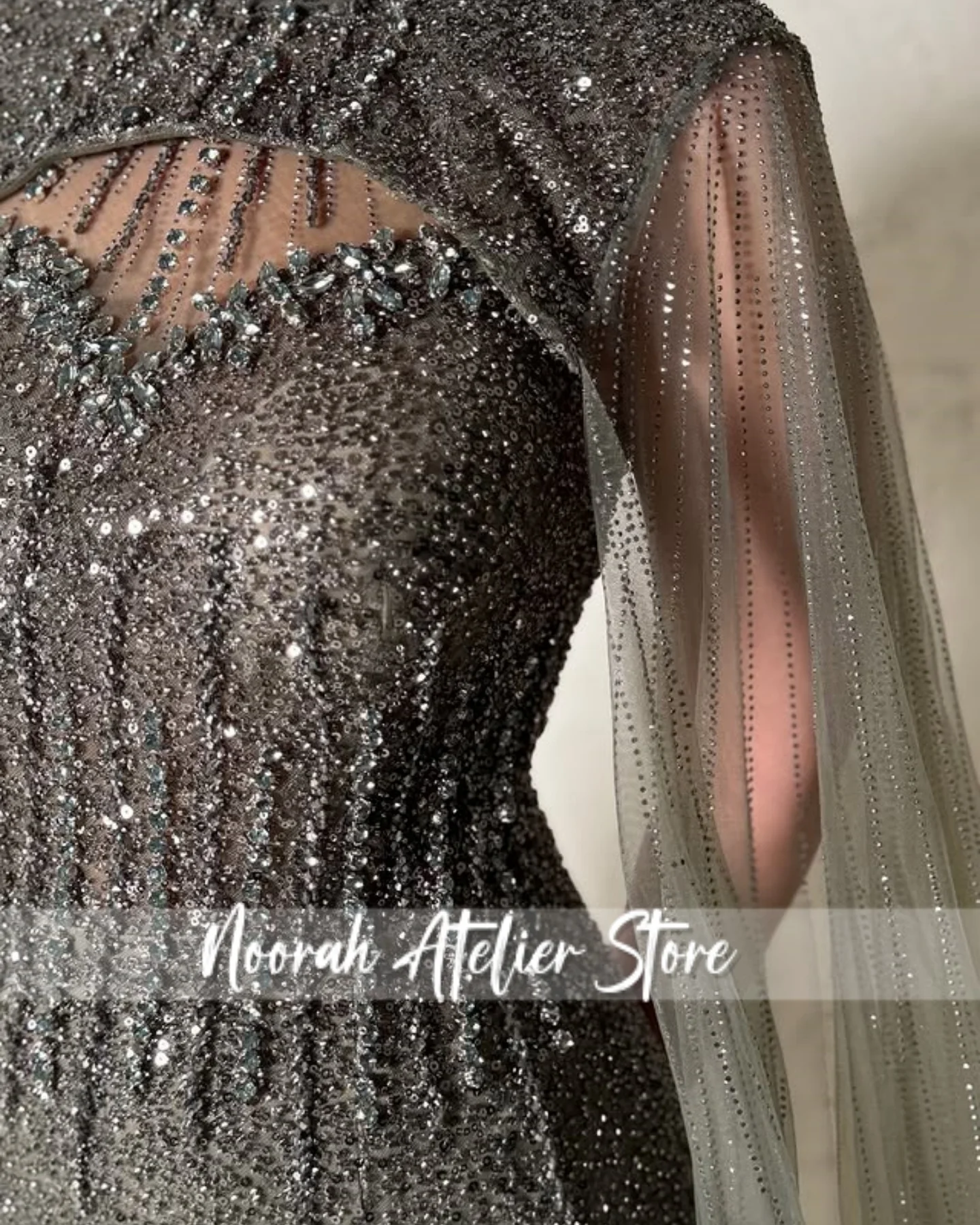 فساتين سهرة فاخرة باللون الأسود اللامع H N 2025 تول بأكمام طويلة للنساء في دبي فستان المشاهير فستان حفلات مخصص