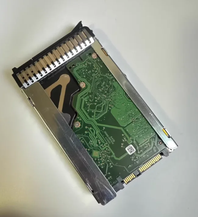 

Для серверного жесткого диска 7XB7A00021 00YK010 300G 15K 2.5 SAS 12Gb SR