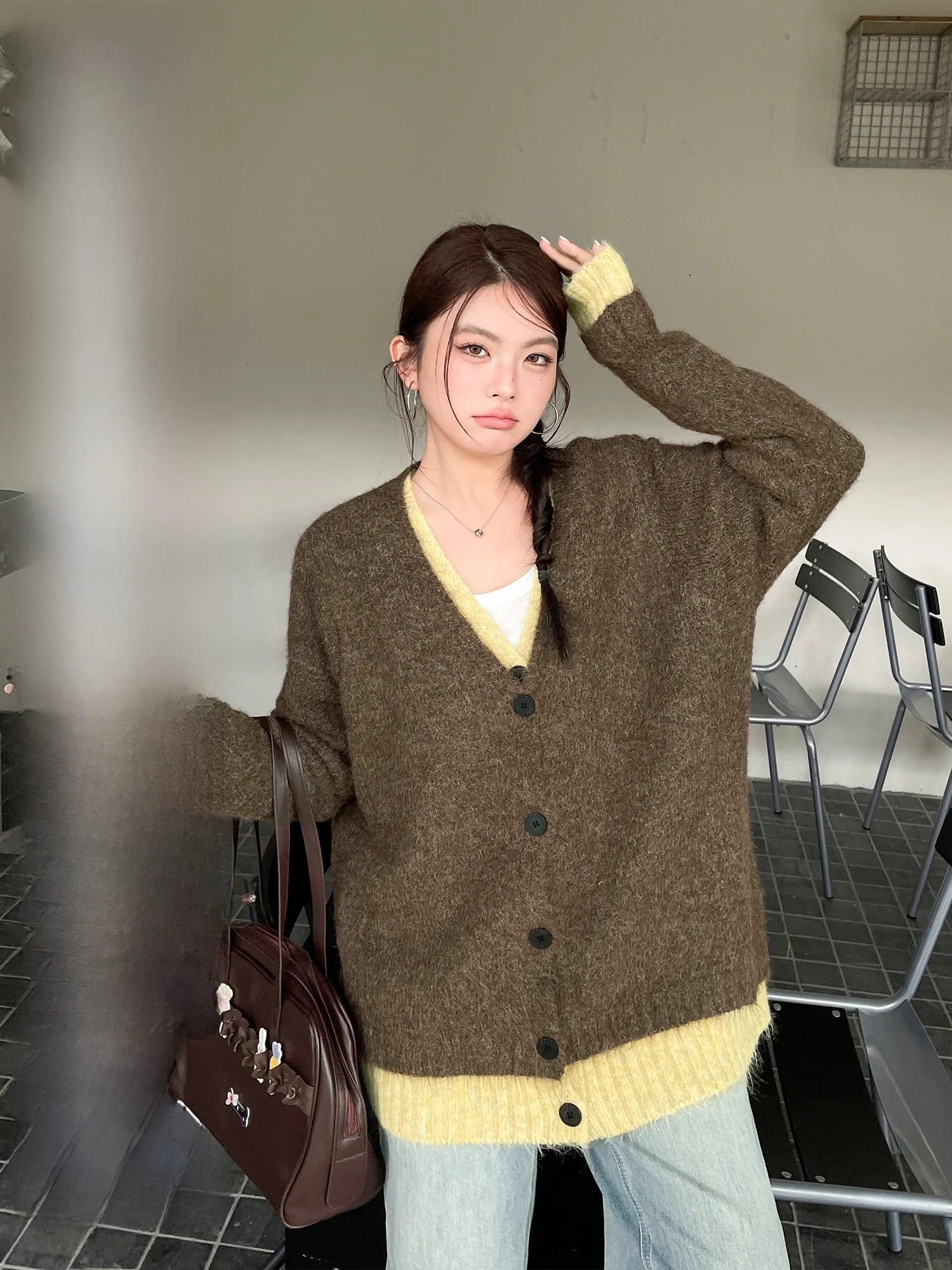 

Korean Sle Color Blo Knitted Sweater Top plus Size Winter Outerwear Casual Loose Fit Long Sve V-Ne Button Detail
