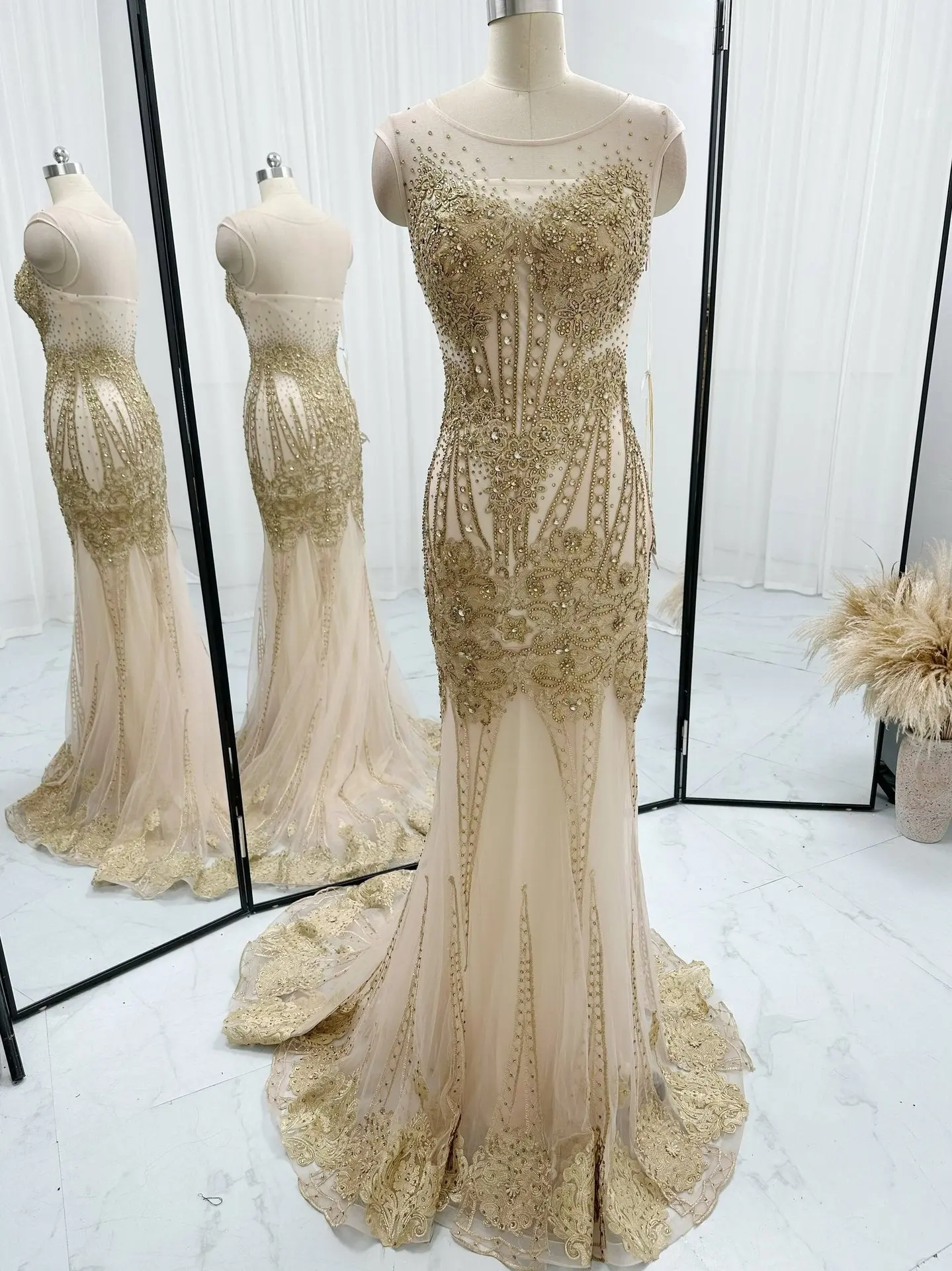 Champagne Golden Heavy Workers Beads Beads Sleeveless Specific Sleeping Mermaid Small Tail Evening Dress M1890